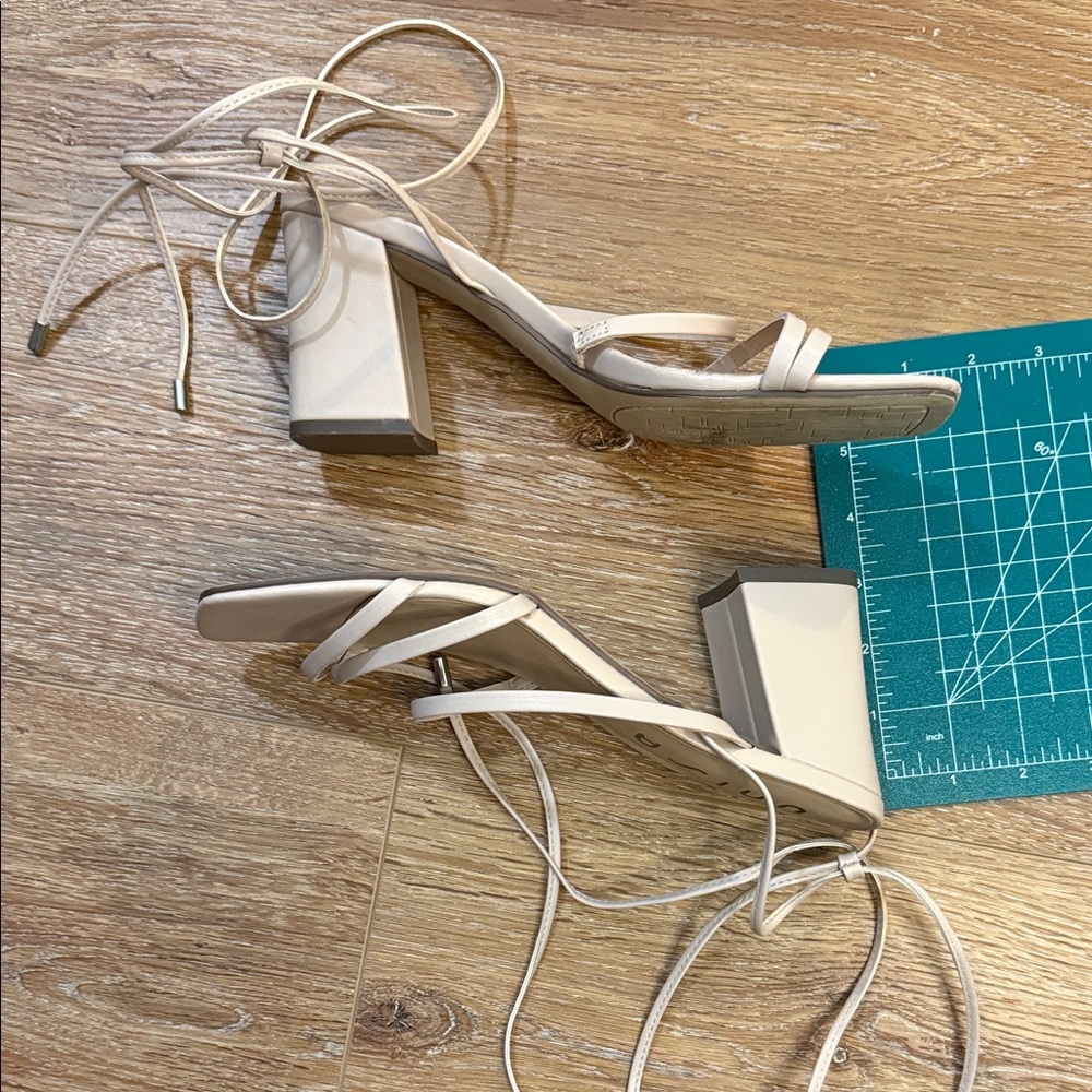3/$20 Unisa Women's Buff Color Faux Leather Block Heel Sandals Summer Neutral